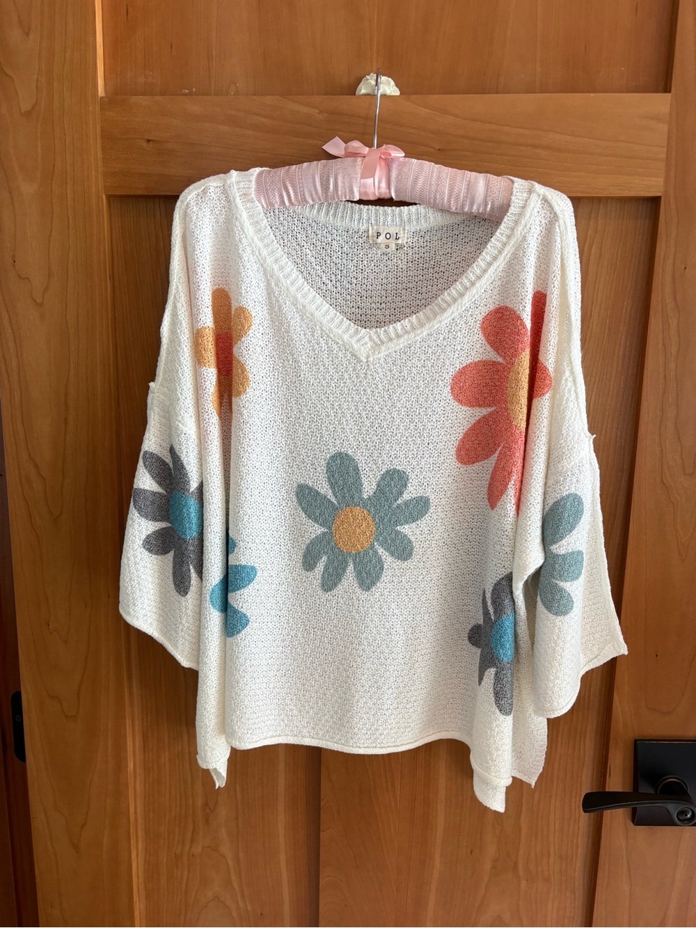 Never Worn!  POL White V-Neck Sweater with Multicolor Daisy Motif